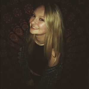 Meet your Posher, Lauren